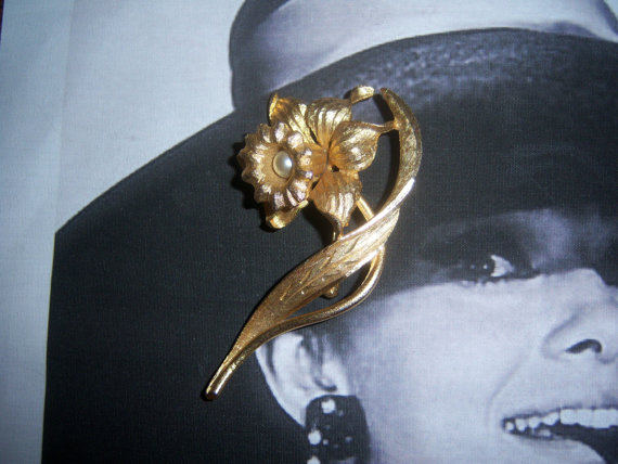 SOLD Mamselle Signed Daffodil Pearl Brooch