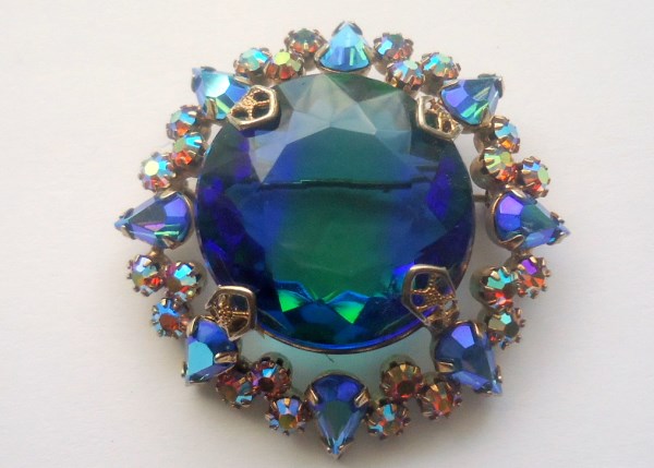 Unsigned Beauty. Large Vitrail Art Glass Stone and Aurora Borealis Brooch *SOLD*