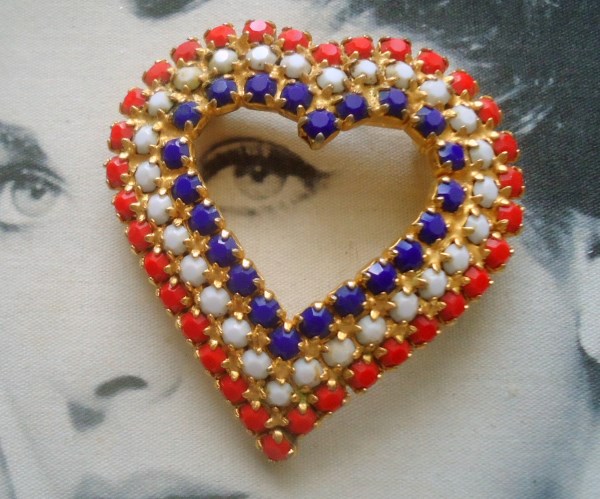Unsigned beauty. Large Patriotic Heart Brooch
