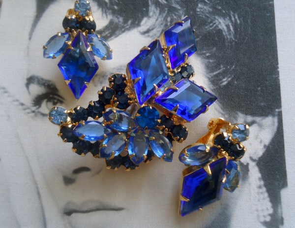 SOLD DeLizza and Elster a/k/a Juliana Tiered Montana Blue Diamond Shaped Art Glass Stone Brooch and Earring Demi Parure SOLD