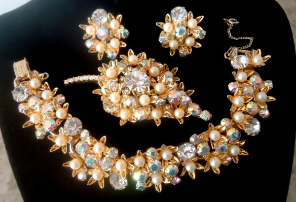 DeLizza and Elster a/k/a Juliana Pearl and Flower Casting Leaf Figural Brooch, Bracelet and Earring Parure