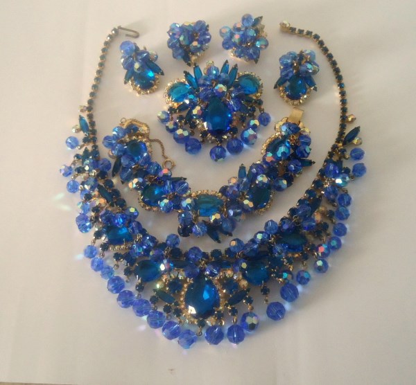 DeLizza and Elster a/k/a Juliana Siam Sapphire Cha Cha Dangle Bead Bib Necklace, 5 Link Bracelet, Brooch, 2 of Pair Earrings Grand Parure