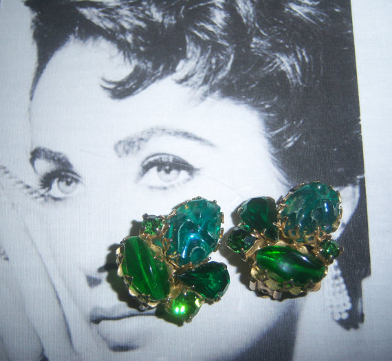 SOLD Unsigned Art Glass Earrings