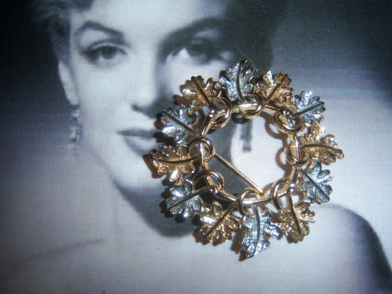 SOLD Sarah Coventry Signed Wreath Brooch