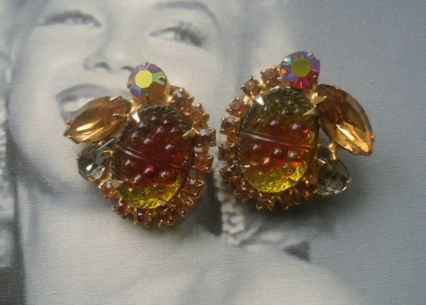 SOLD DeLizza and Elster a/k/a Juliana Stippled Smooth Pineapple Art Glass Earrings (Book Piece) *SOLD*